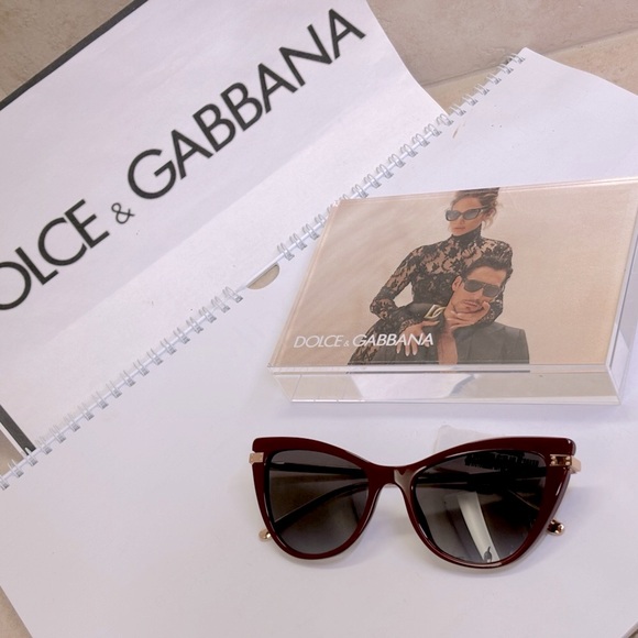 New Dolce and Gabbana DG4381 3091/8G Shiny Burgundy Rose Gold Sunglasses - Picture 5 of 16